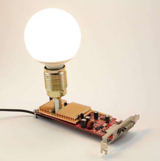 Lampa decorativa placa video calculator MSI