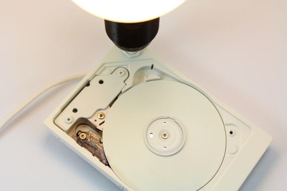 Lampa Hard-Disk Alb