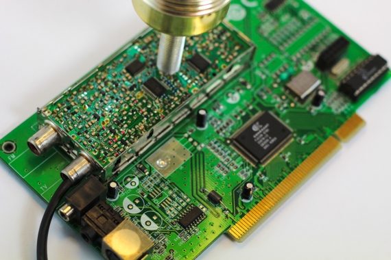Lampa placa TV Tuner calculator