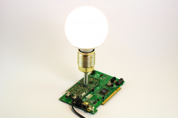 Lampa placa TV Tuner calculator