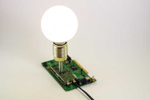 Lampa placa TV Tuner calculator