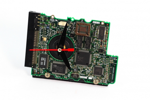 Ceas de birou Hard-Disk